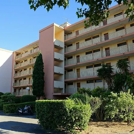 Apartment Les Sables By Interhome *