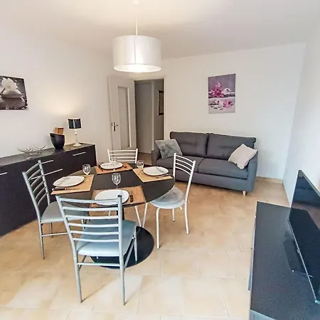 Apartment Les Sables By Interhome