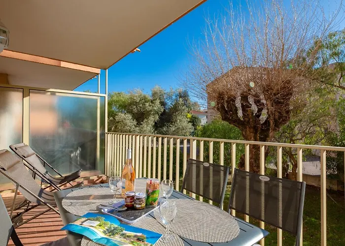 Apartment Les Sables By Interhome
